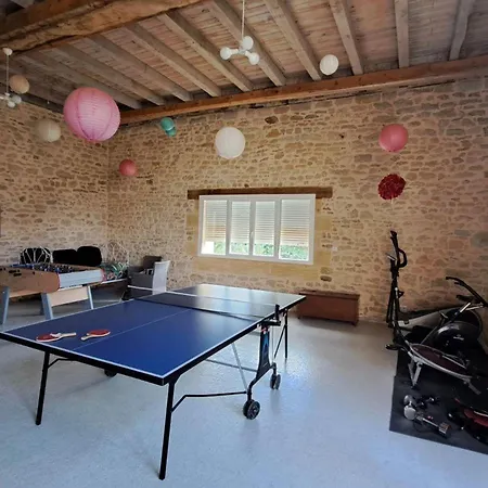 Maison Familiale Avec Piscine Privee, Jeux Pour Enfants, Salle De Sport Et Wifi En Dordogne - Fr-1-616-70 Holiday home Cherveix-Cubas